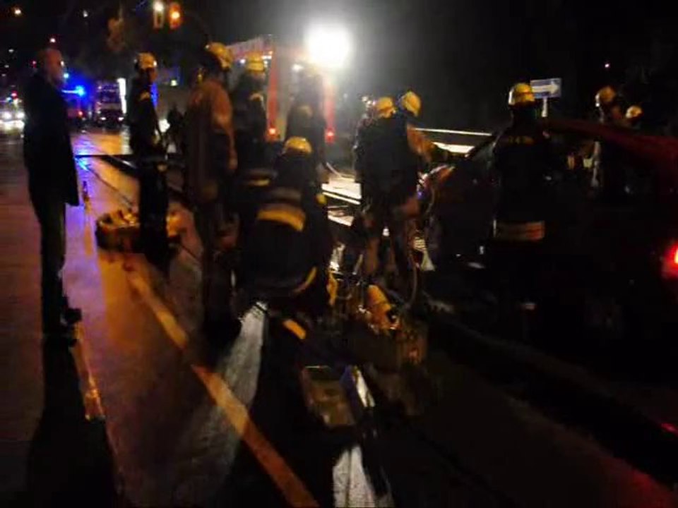 Car stuck an tram tracks.
