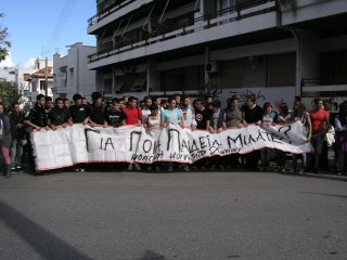 tvxs.gr | Διακοπή της παρέλασης στα Χανιά