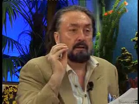 Adnan Oktar röportajından paramparca