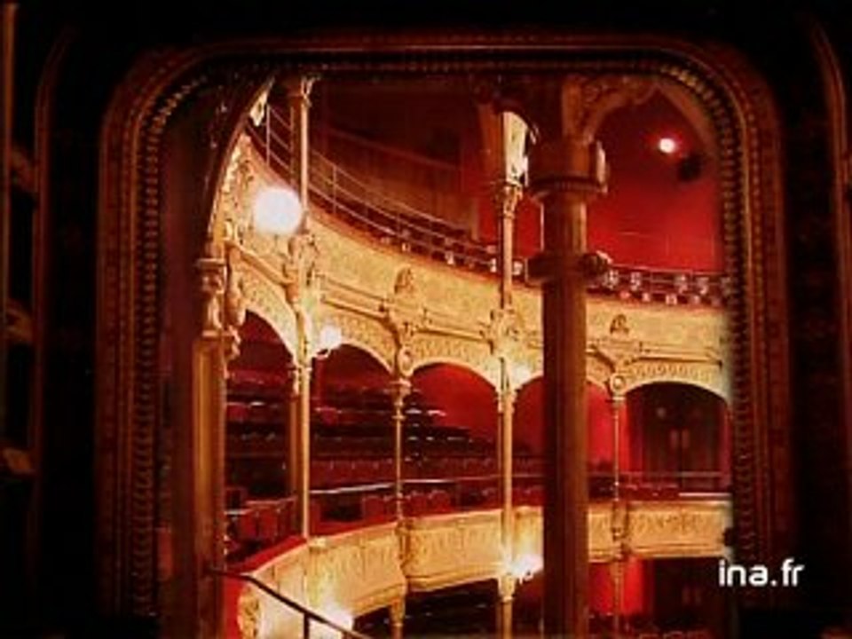 [Sylvie de Nussac : Le Châtelet cent cinquante ans de la vie d'un théâtre]