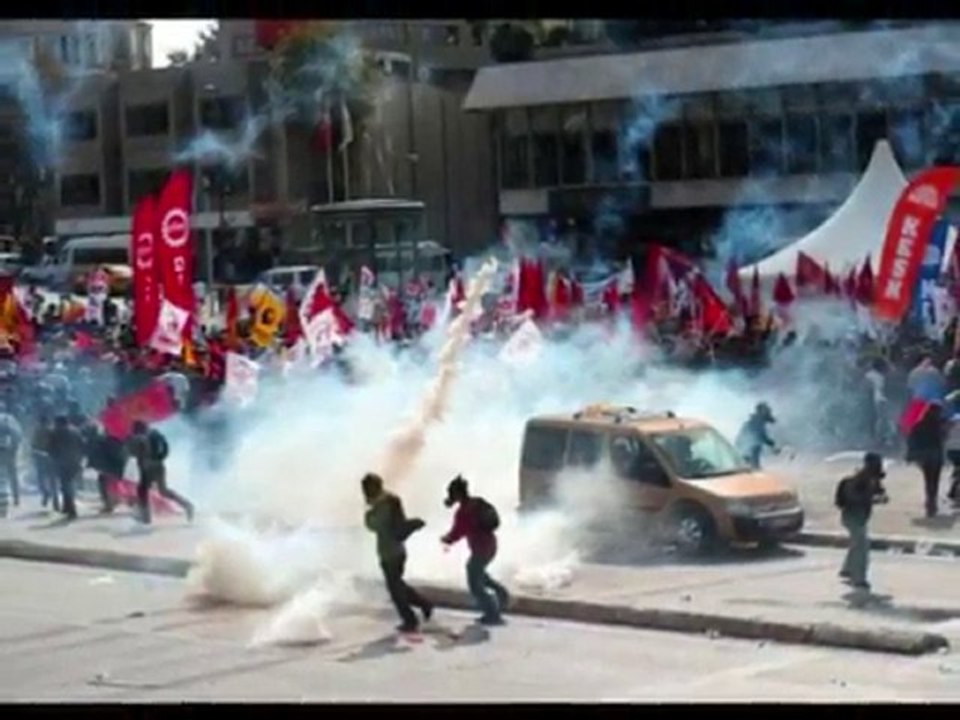 Yaşasın Kapitalizme Karşı Kavgamız