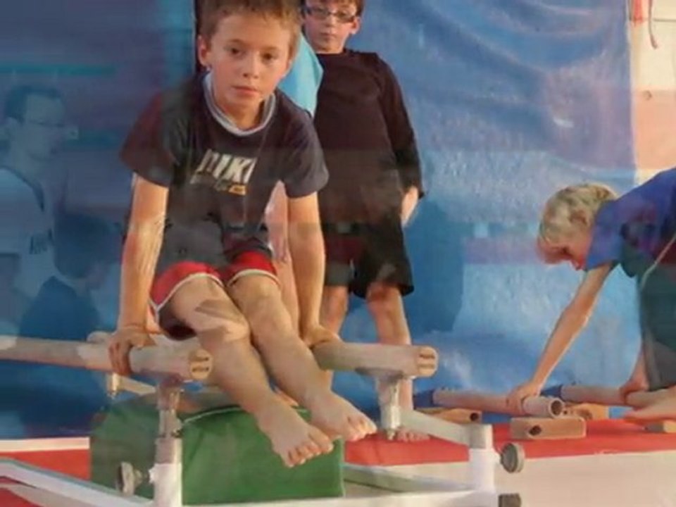 Entrainement de gym de mon frère Evan 7 ans