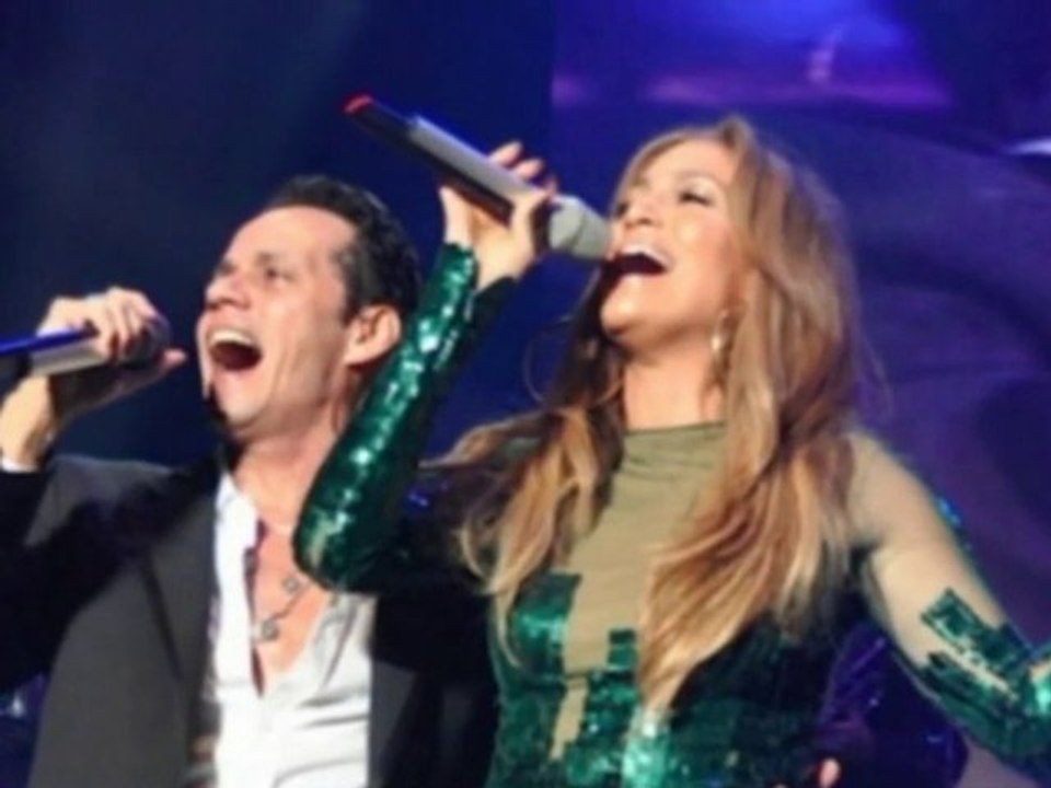 SNTV - Exklusiv: J.Los Schenkel