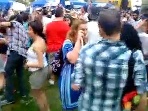 Efes Pilsen - One Love - Pozitif - Saem Bandosu