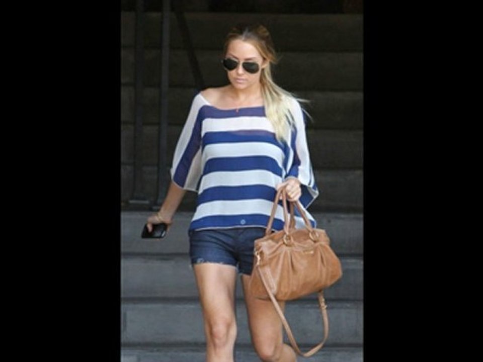 Lauren Conrad and Her California Chic Fashion and Style