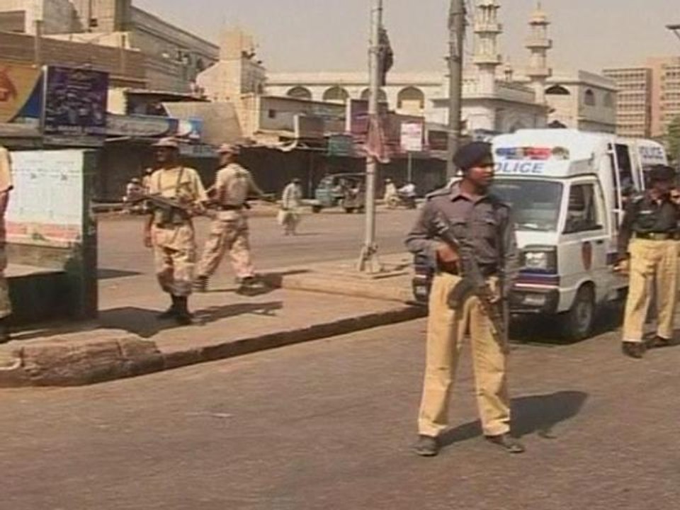 Killings Shut Down Karachi, Pakistan