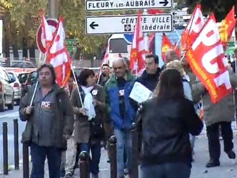 Dépôt de plus de 10 000 signatures à la permanence de l’UMP