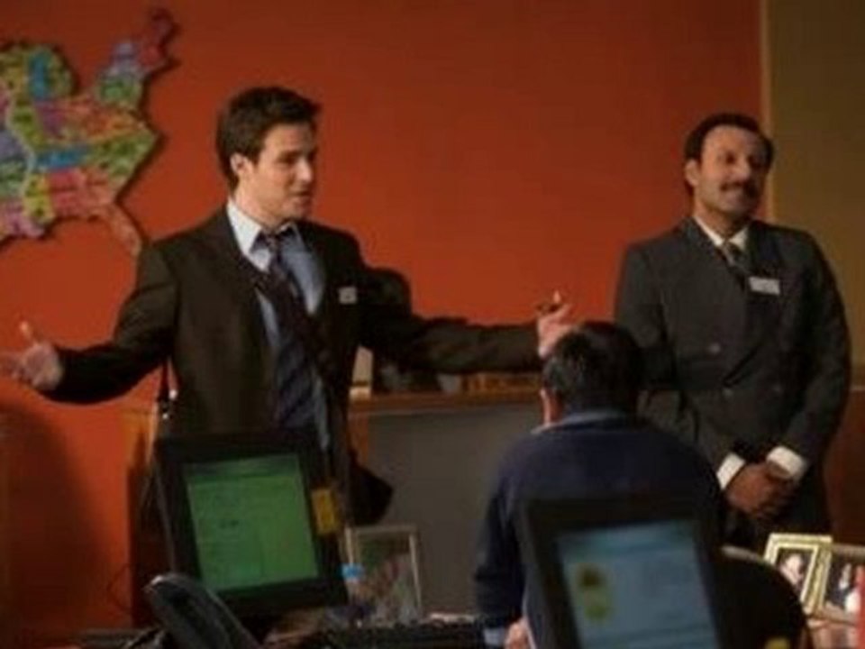 Outsourced season 1 episode 5  Touched by an Anglo