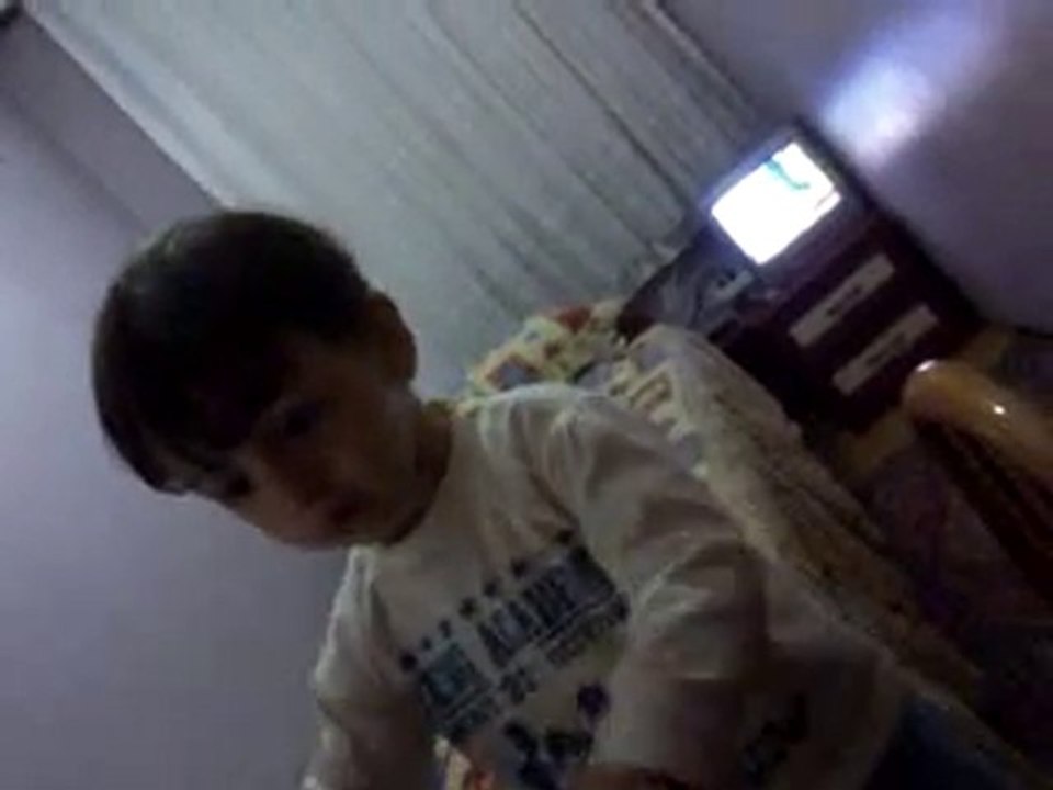 yunus emre şarkı söylüyorr