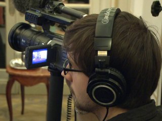 Bruce Willis fait la promotion du film "Red" de passage à Paris