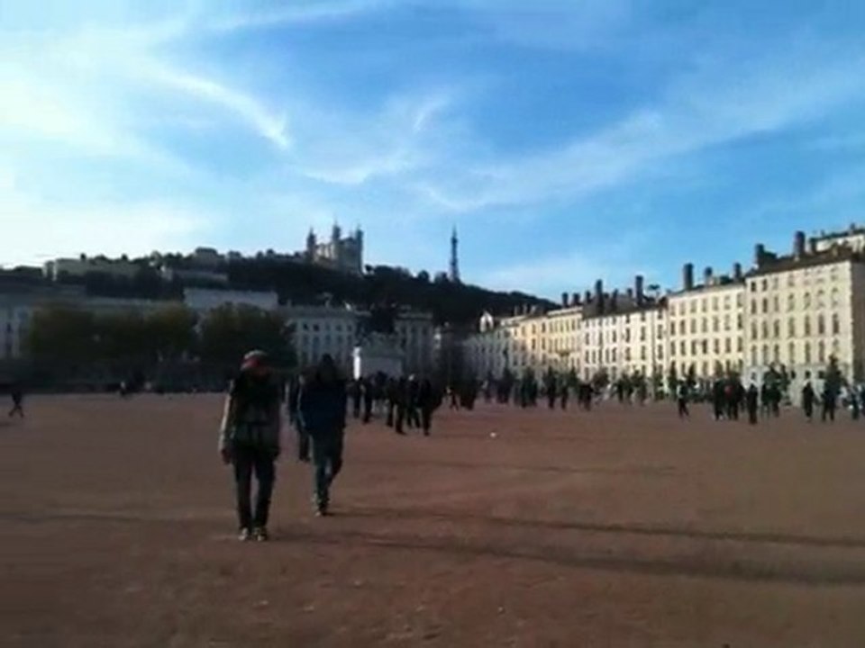 Manifestation Lyon place Bellecour Jeudi 21 Octobre 2010