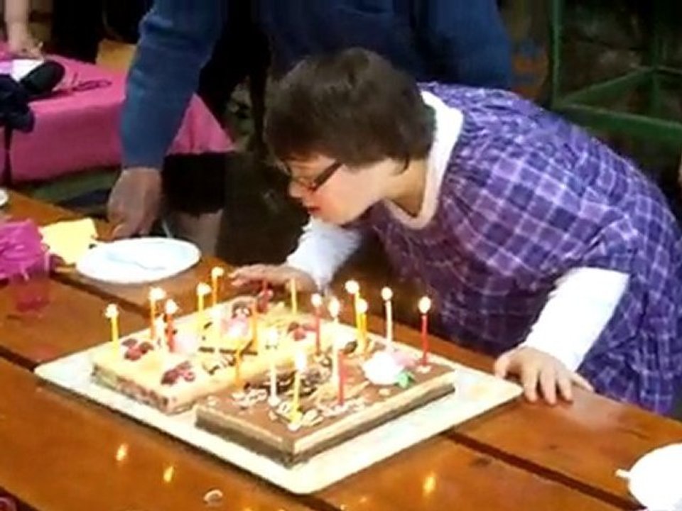 aout  2010 annif de Marion a la salle Soméca " 1 partie"