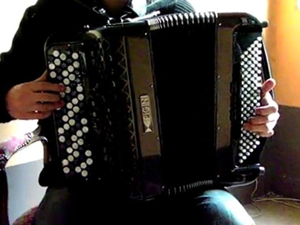 Seigneur Jésus tu es présent dans ton Eucharistie