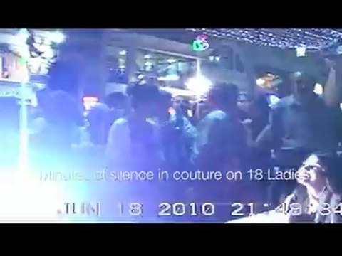 Big Wave on Istiklal Caddesi, a friday night. Istanbul.