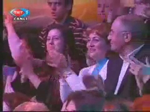 Zara - Muhabbet Bağına Girdim Bu Gece (Ararım)