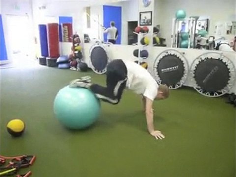 Muay Thai Kickboxing Training - Workout & exercises