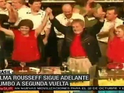 Elecciones Brasil: Rousseff sigue adelante en encuestas