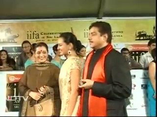 Sonakshi makes a style statement