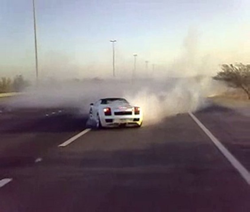 Lamborghini Gallardo Burnout in Kuwait