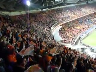 PAYS-BAS vs SUEDE 12 oct. 2010 - éli. EURO 2012 - chants -