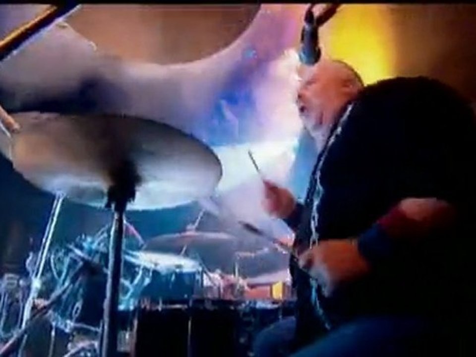 LIVING LOUD Last Chance