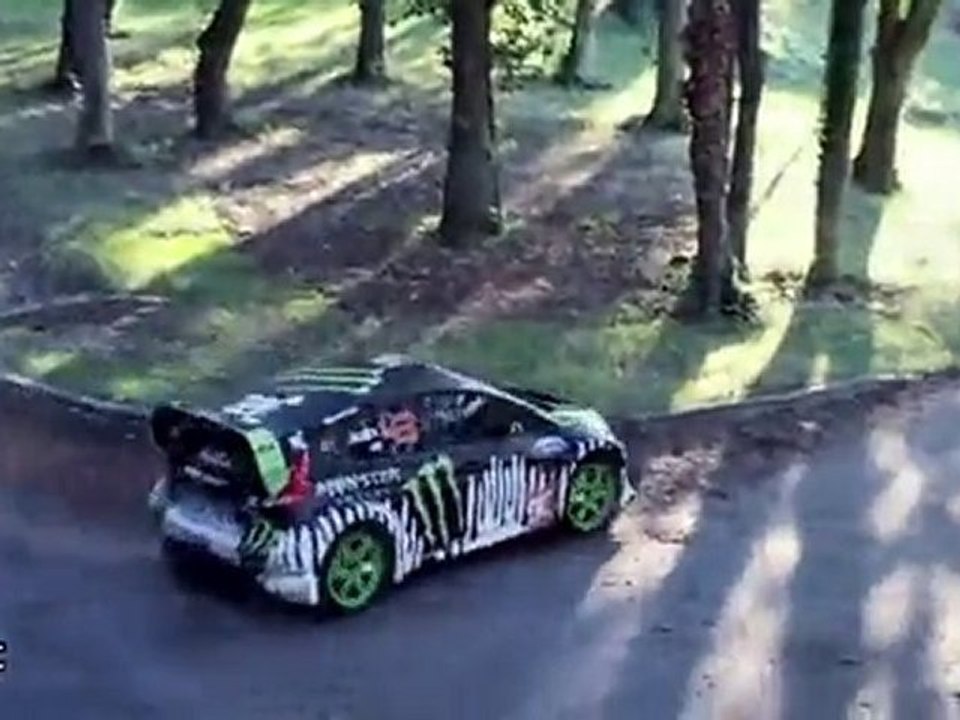 Ken Block dirt 3 mange de la gomme !