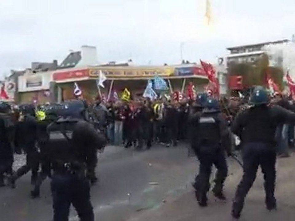 Lorient,manif et violence policiere -Trigone Production