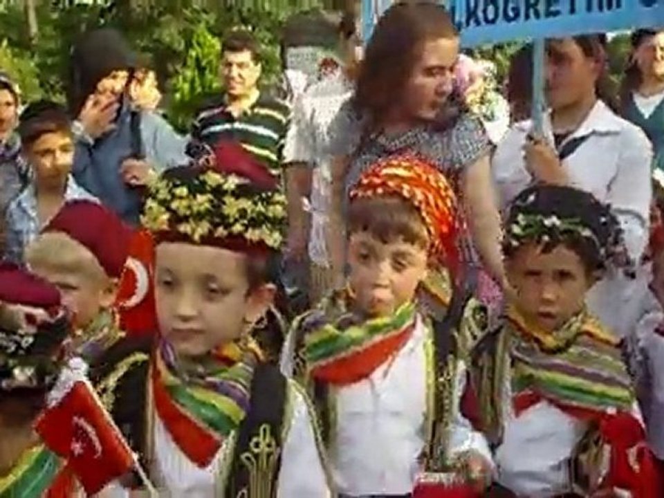 Deniz Arda Ailesi