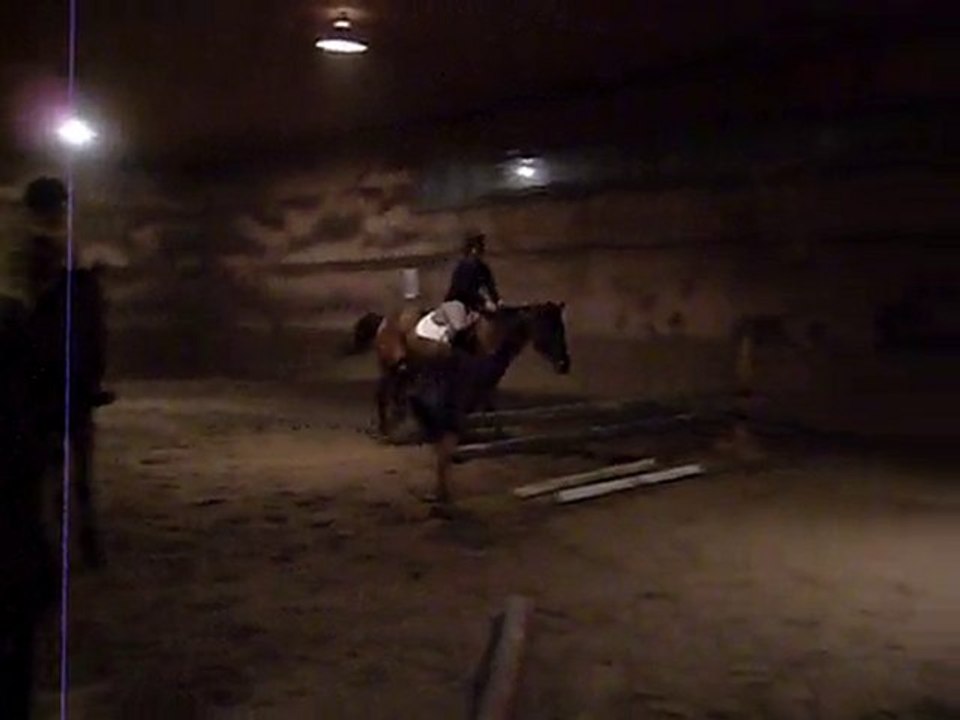 Joannie + Arwen sur la ligne de 3 foulées - dérobade au 2e s