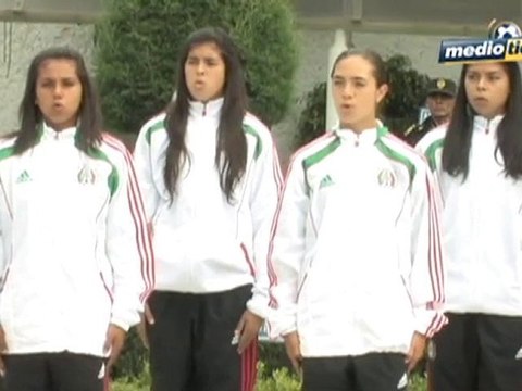 Medio Tiempo.com - Bernardo de la Garza abanderó al Tri Sub-17 31de Agosto del 2010.