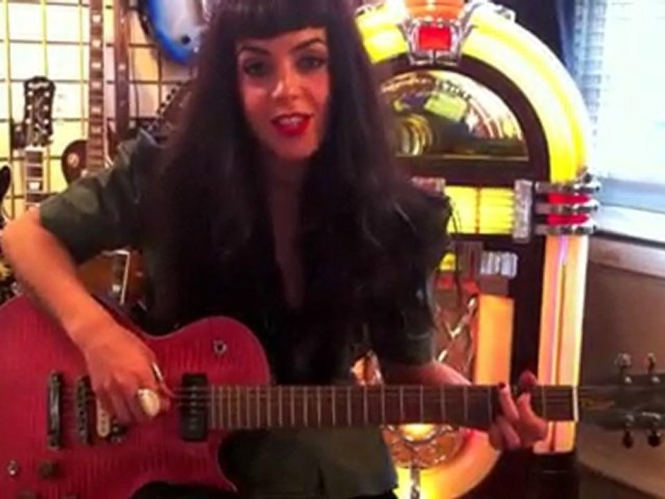 Ruth Lorenzo - Choosing a new Guitar