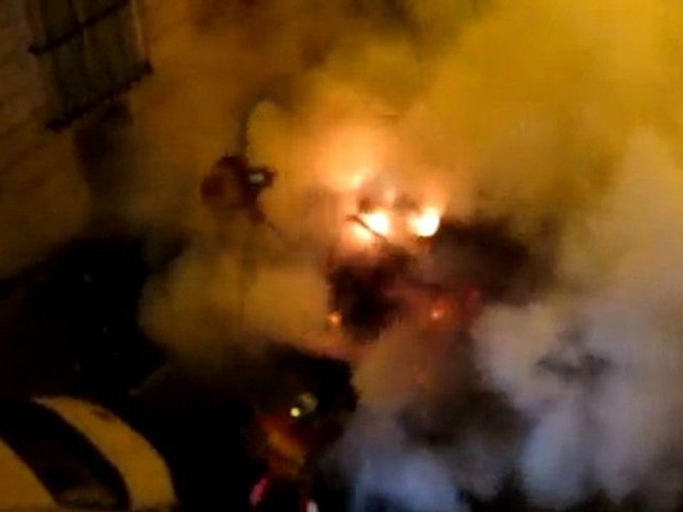 Les poubelles de Marseille brûlent