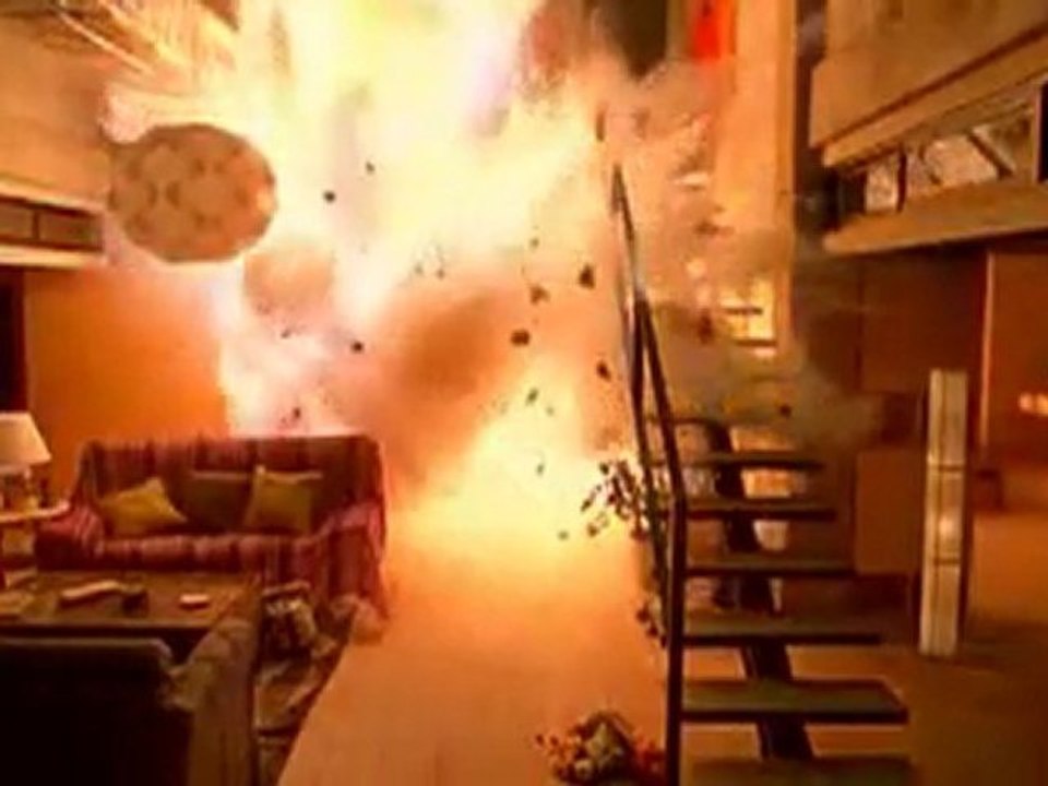 City_under_siege._VSUB.KSTC_1_clip9