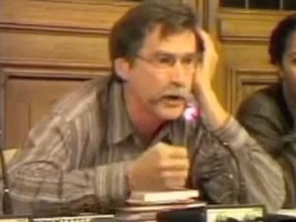 Il faut des cameras la ou les complots se trament