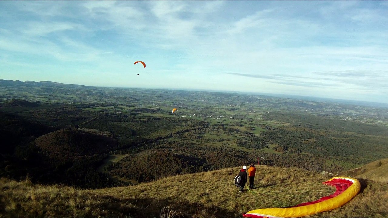 Vol en parapente depuis le Puy-de-Dôme