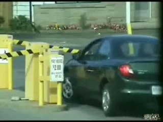 Parcheggi Manovre Impossibili...Donne al Volante!! Incidenti