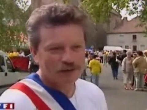 Villages aux noms Burlesques - Arnac la poste (2007)