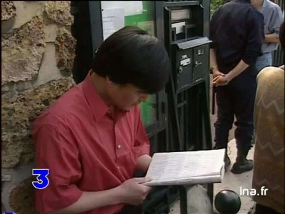 Issy les Moulineaux : affluence au consulat de Chine