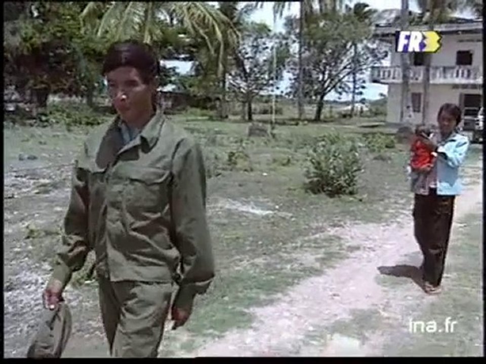 CAMBODGE : KHMERS ROUGES - FRONTIERE CAMBODGE VIETNAM