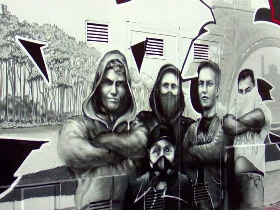 Wall in Paris #4