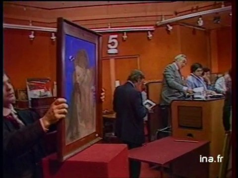 PICASSO Vente a l'hôtel DROUOT de la femme a la corneille . - Archive vidéo INA