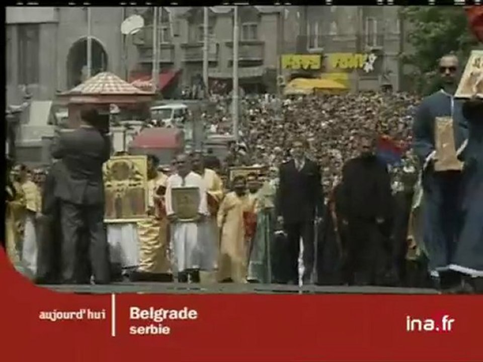 OFF/ PROCESSION ORTHODOXE A BELGRADE