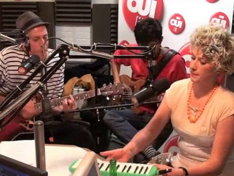 Lars And The Hands Of Light - Session Acoustique OÜI FM