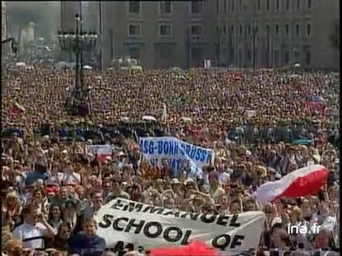 Pâques à Rome - Archive INA