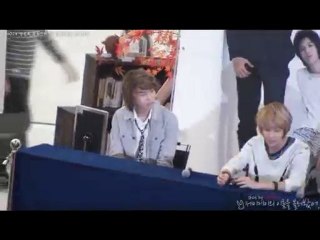 [Fancam] SHInee {Onew Focus} at Fansign 101024