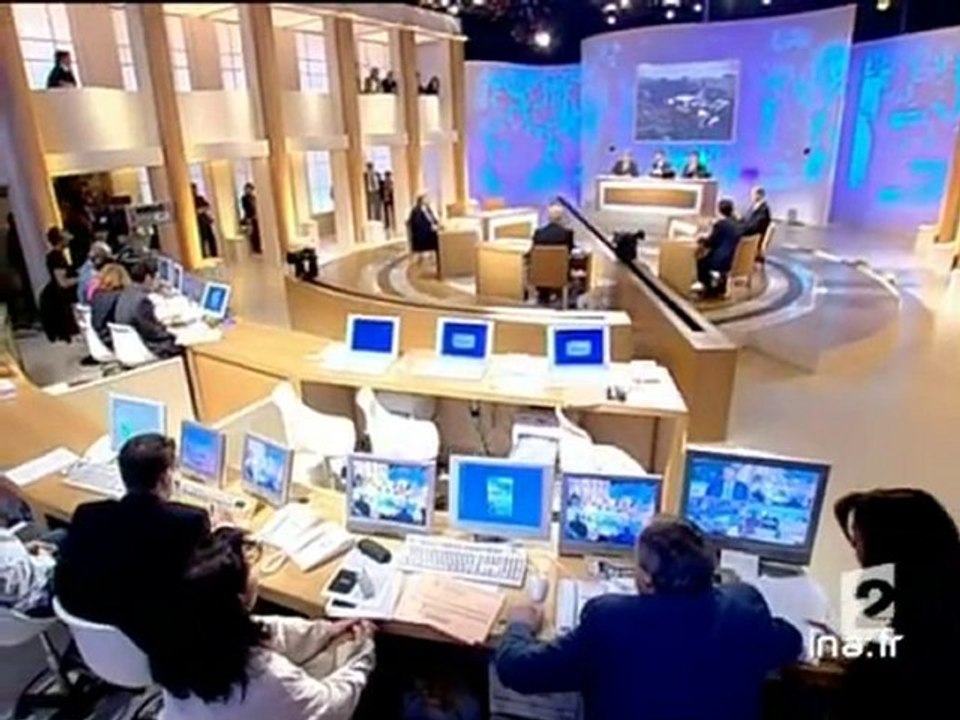 RÉACTIONS POLITIQUES / LEGISLATIVES