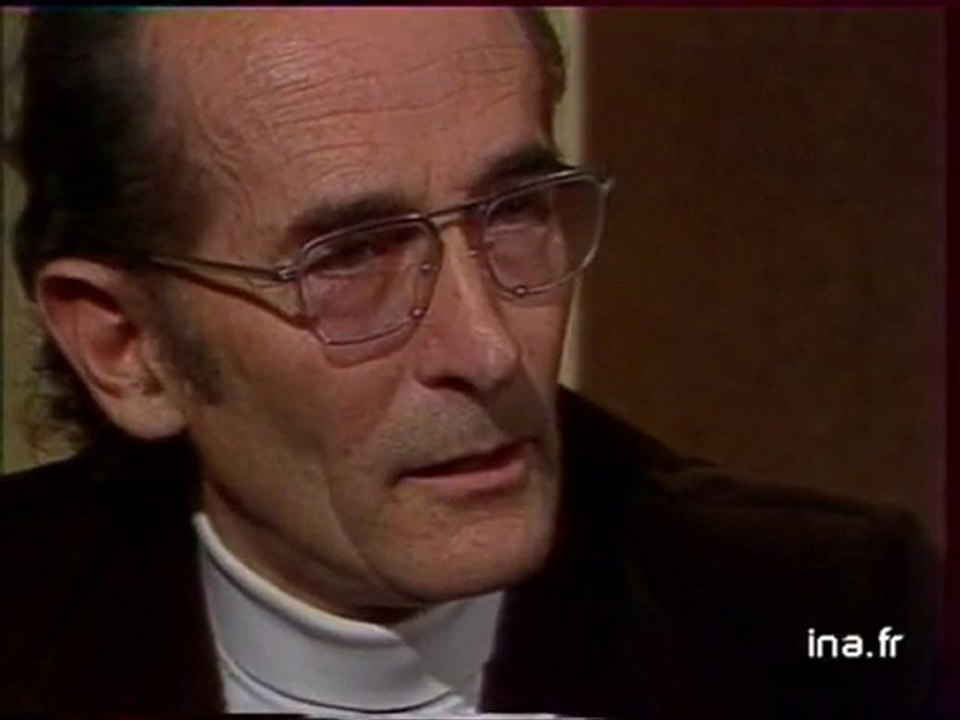 un maire soutient COLUCHE à l'élection présidentielle - Archive vidéo INA