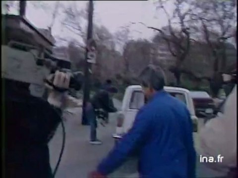 Tour Eiffel - TDF Intervention de la police LA CINQ - Archive vidéo INA