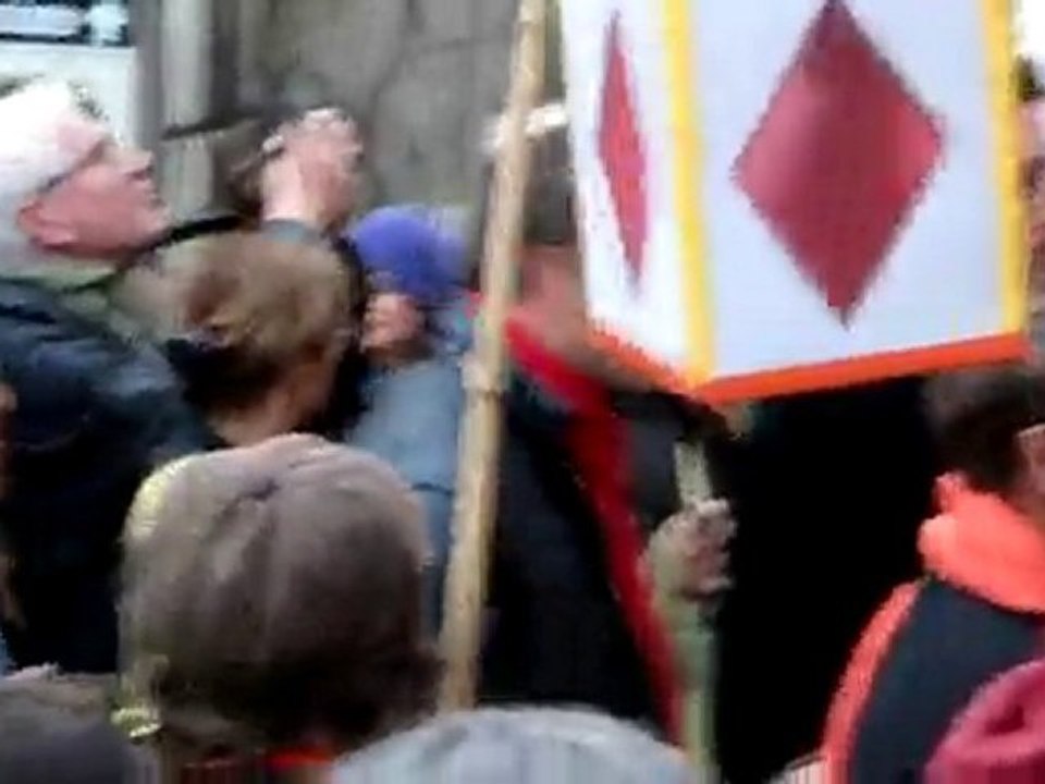 Le flambeau de la contestation (2)