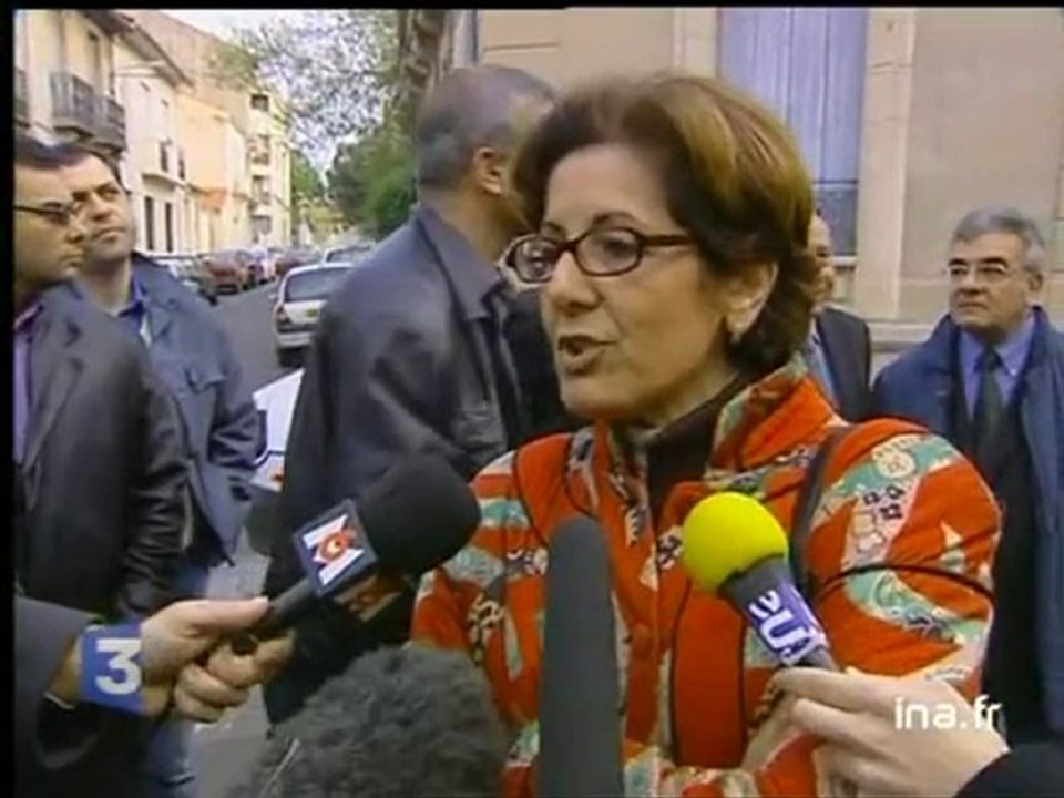 Incendies anti sémites; bus scolaires incendiés
